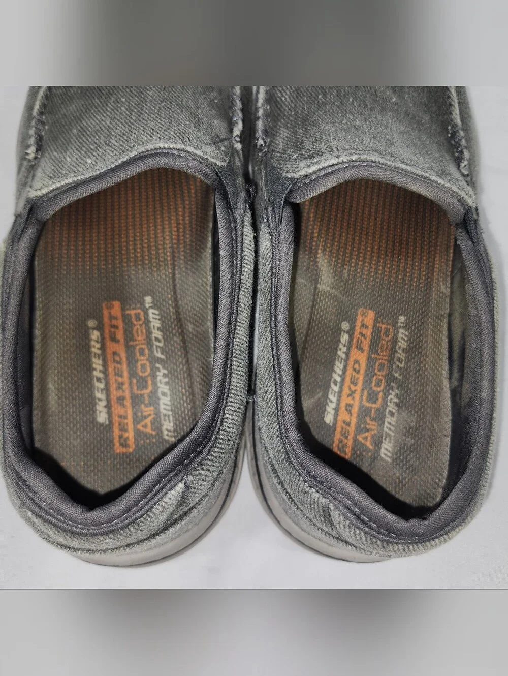 Skechers Men's 10.5 M Relaxed Fit Memory Foam Gray Slip-On Loafers
